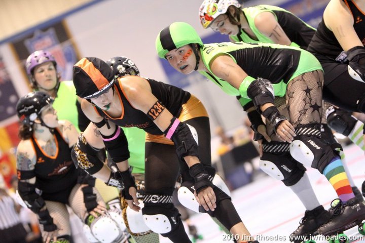 H.A.R.D. (neon green) faced off against Dutchland at ECDX in 2010. Several HARD vets had transferred to DDR, leaving HARD with an array of skill levels from Rainbow's Revenge & Anida Blade (3-4yrs) to Ivanna Impaler & Spazmanian Devil (3-4 months). 