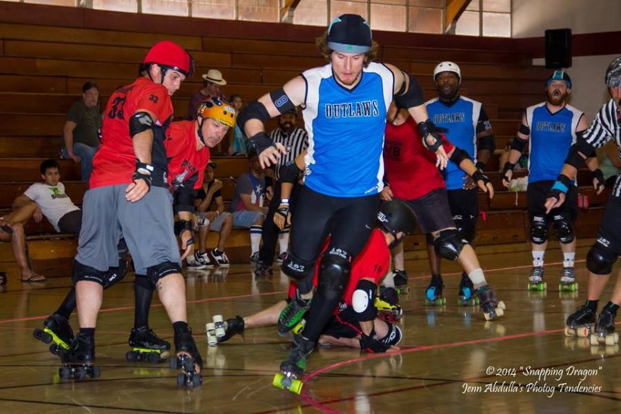Everyone is looking for the cut [that didn't happen]. At Southwest Sausagefest. Photo by Jennifer Abdulla.